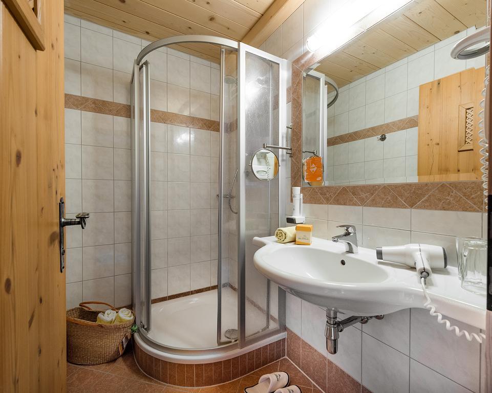 דורפגשטיין Berghotel Hauserbauer מראה חיצוני תמונה